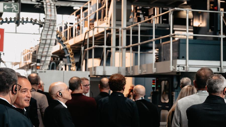 Koenig & Bauer Cortina integreert LED-uitharding in waterloze offsetdruk