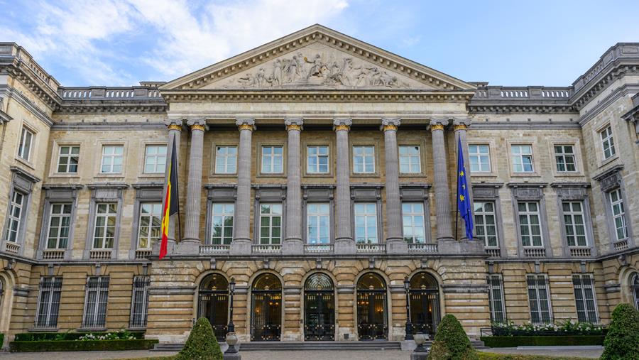 Voorstel van resolutie om statuut mantelzorgers te verbeteren