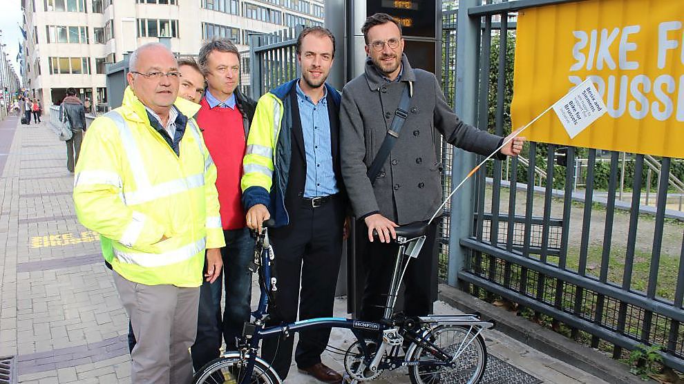 Siemens en Besix leveren eerste fietstelpaal in Brussel