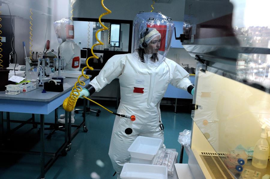 À l'UCLouvain, un labo ultrasécurisé pour étudier des bactéries et des virus dangereux