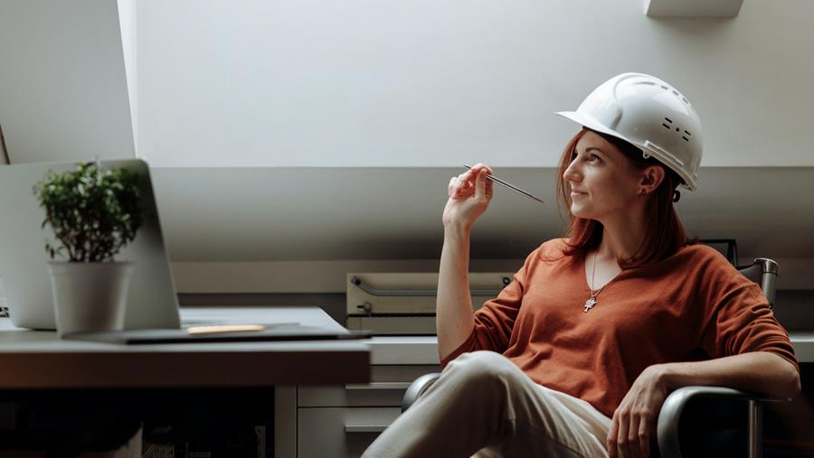 Hoger geschoolde vrouwen steeds vaker in de bouw