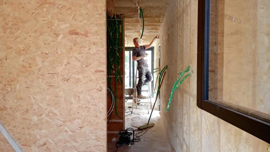 Un conteneur maritime aménagé en foyer de crise pour les jeunes