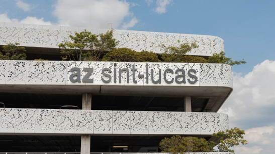 Ambulancier en verpleegkundige aangevallen in Gent