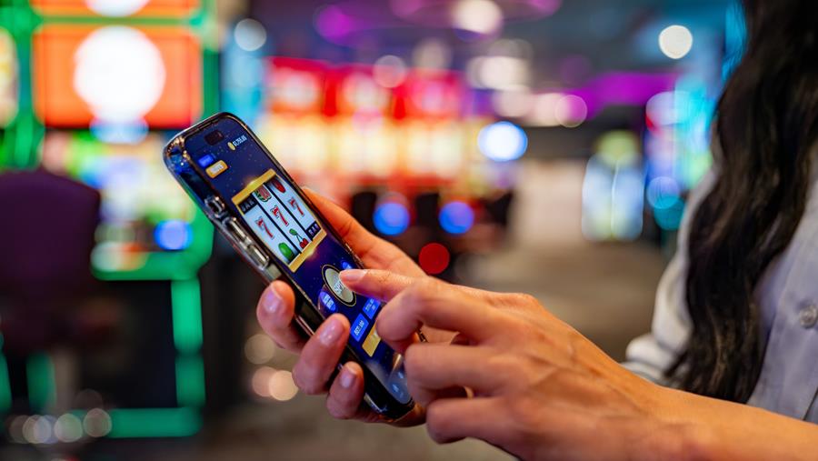 Onderzoekers pleiten voor totaalverbod op gokreclame