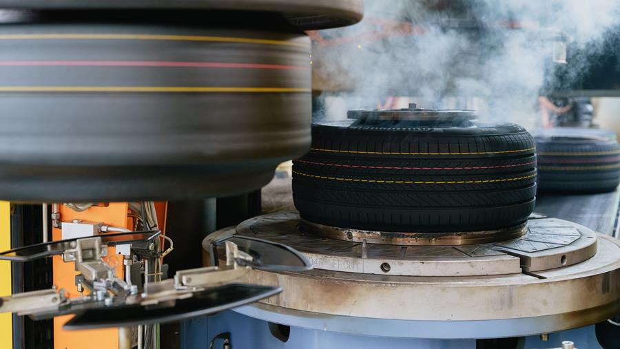 Continental abandonne le charbon pour ses pneus