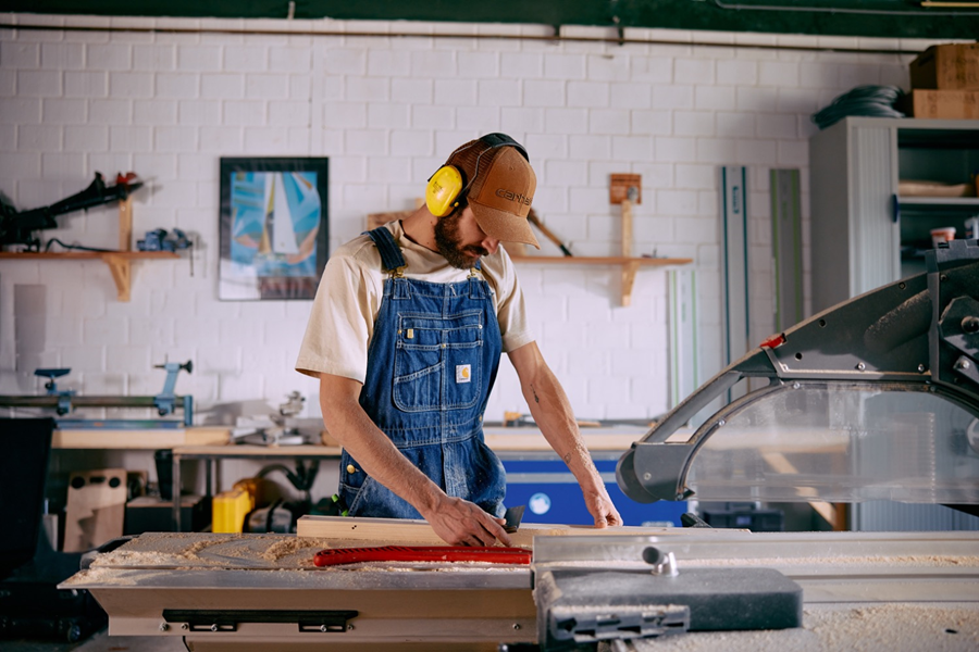 Robuuste werkoverall met een rijke historie
