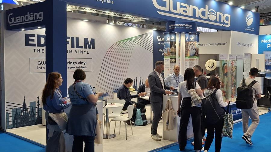 Guandong lanceert nieuwe zelfklevende vinylreeks op Fespa