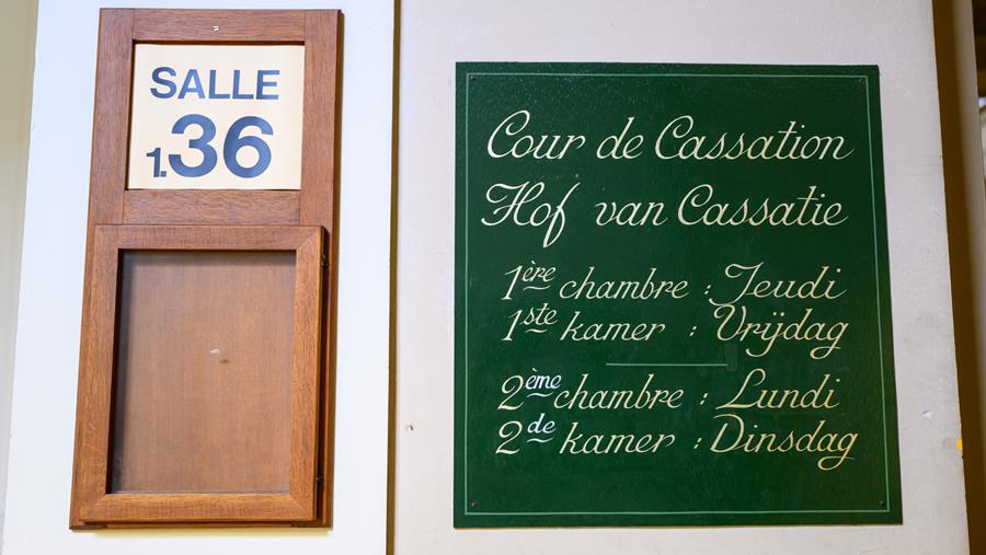 Cassatie: geen verplichting tot behandeling van een geïnterneerde